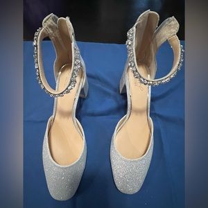 Elegant, never worn dress shoe